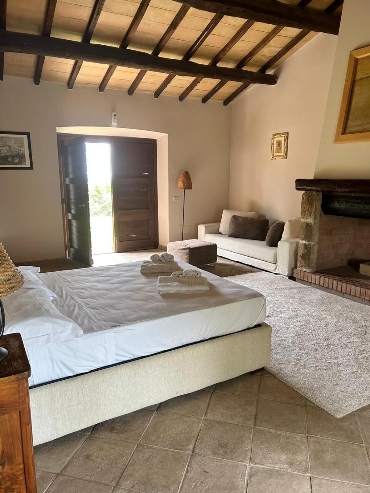 Agriturismo Cerrosughero Canino エクステリア 写真